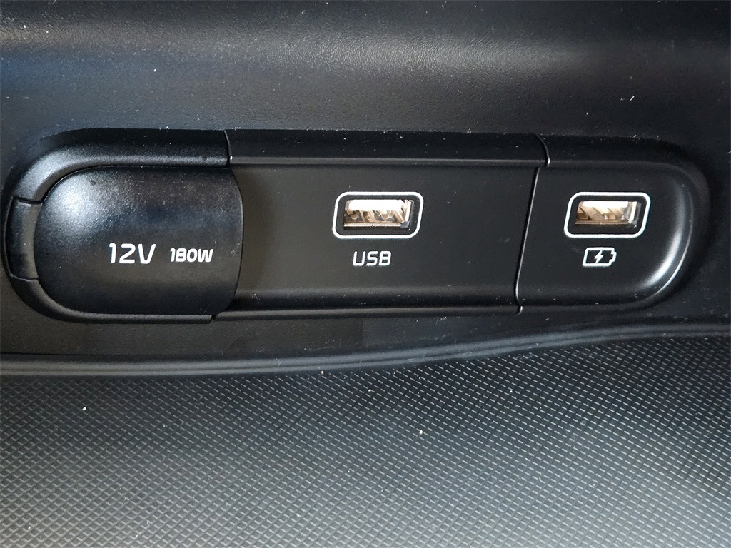 2024 Kia K5 GT-Line photo 19