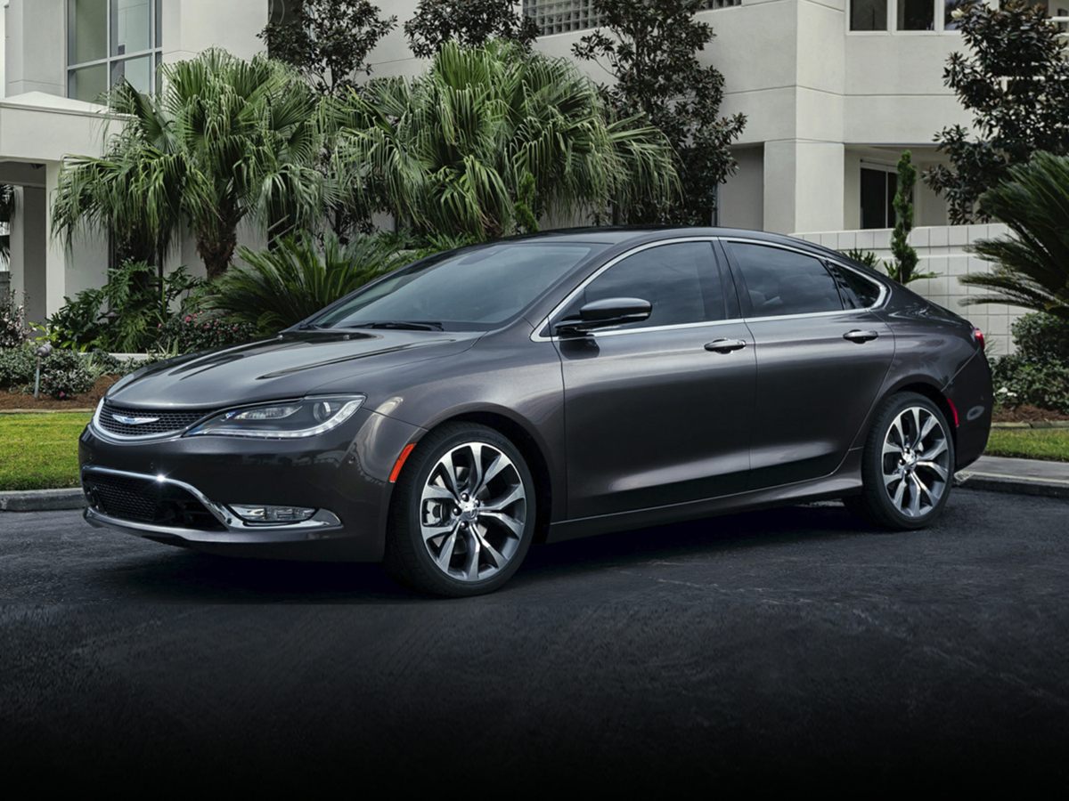 2015 Chrysler 200 Limited's photo
