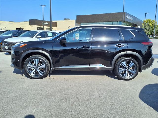2023 Nissan Rogue Platinum photo 2