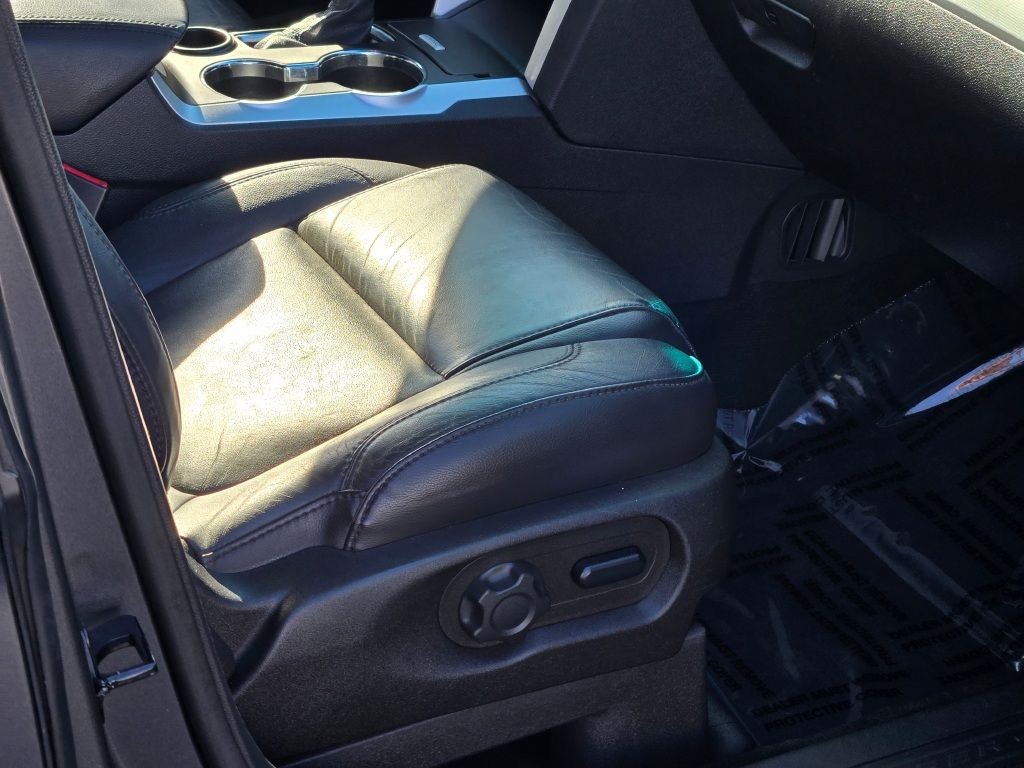 2015 Ford Explorer XLT photo 6