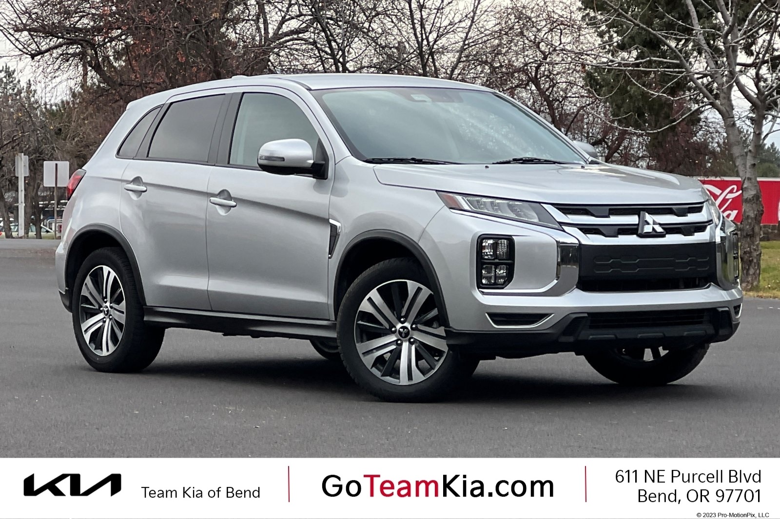 2024 Mitsubishi Outlander Sport SE's photo