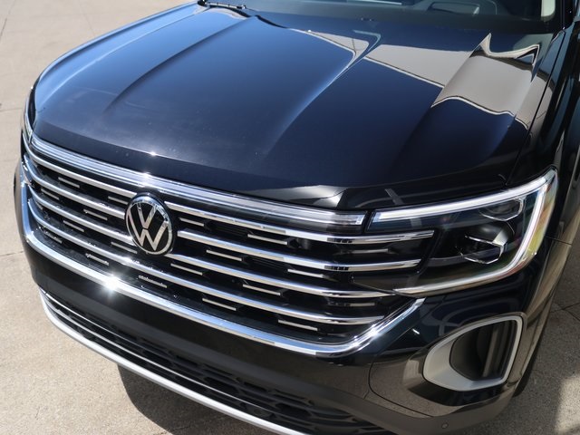 2025 Volkswagen Atlas SEL photo 3
