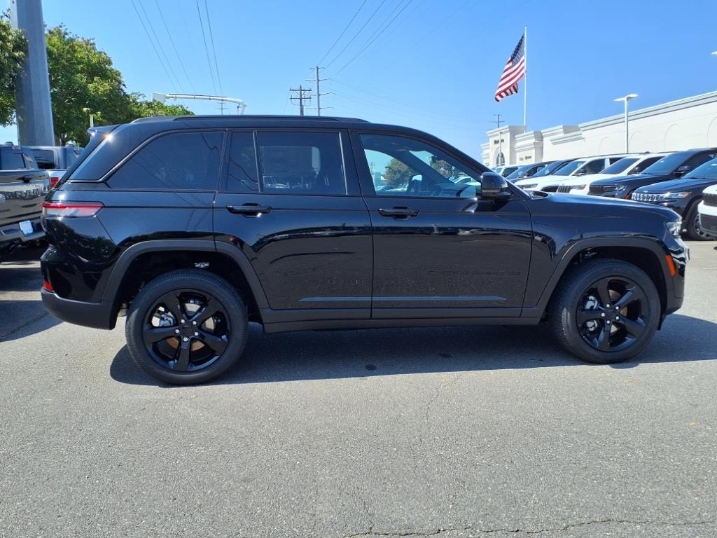 2025 Jeep Grand Cherokee Altitude X photo 19