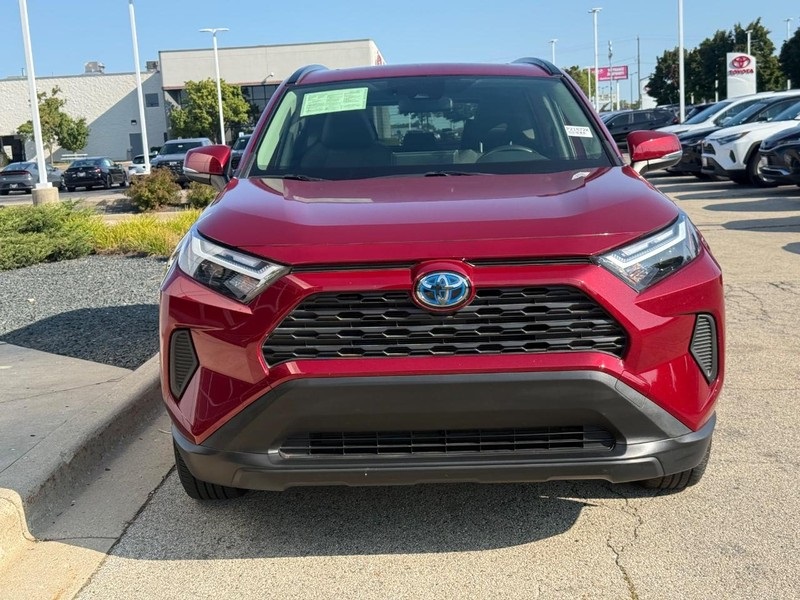 2024 Toyota RAV4 Hybrid XLE photo 7