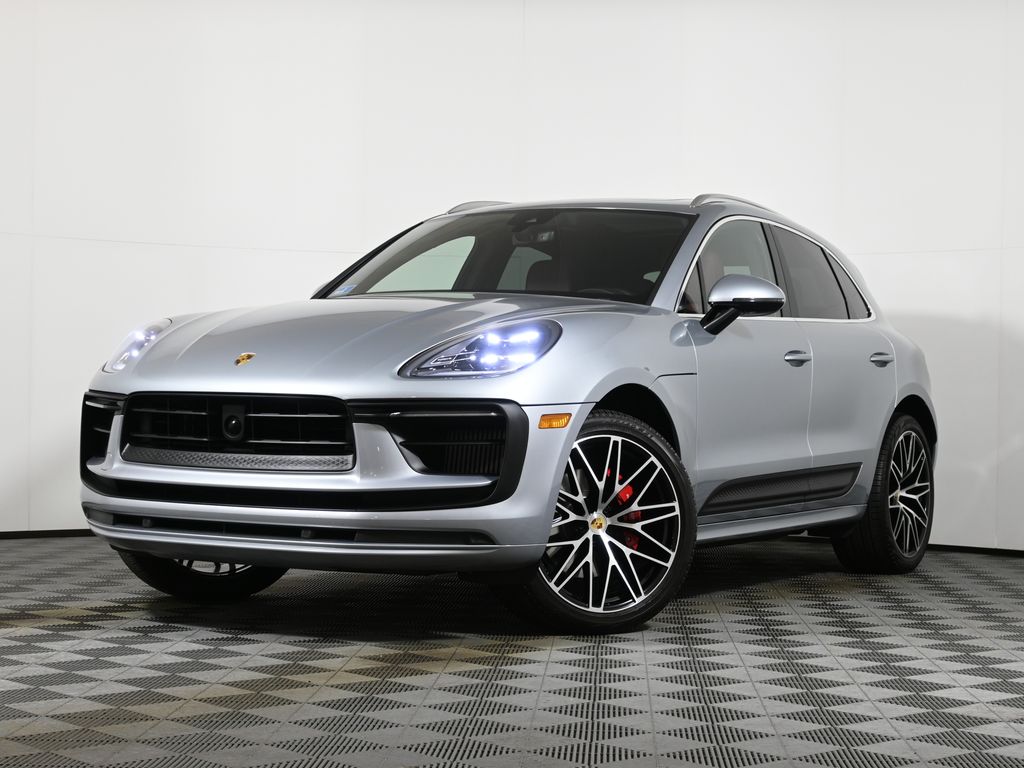 2025 Porsche Macan S's photo