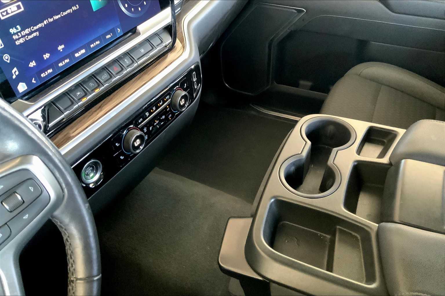 2022 Chevrolet Silverado 1500 LT photo 14
