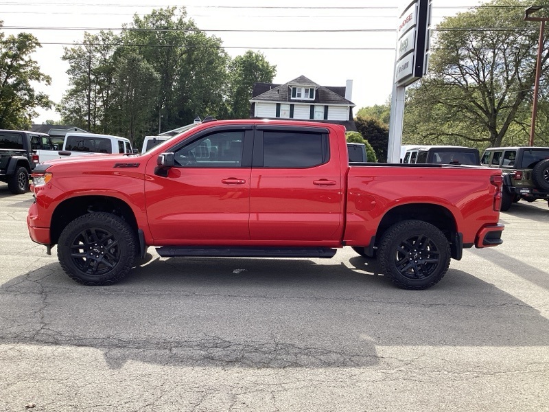 2023 Chevrolet Silverado 1500 RST photo 3