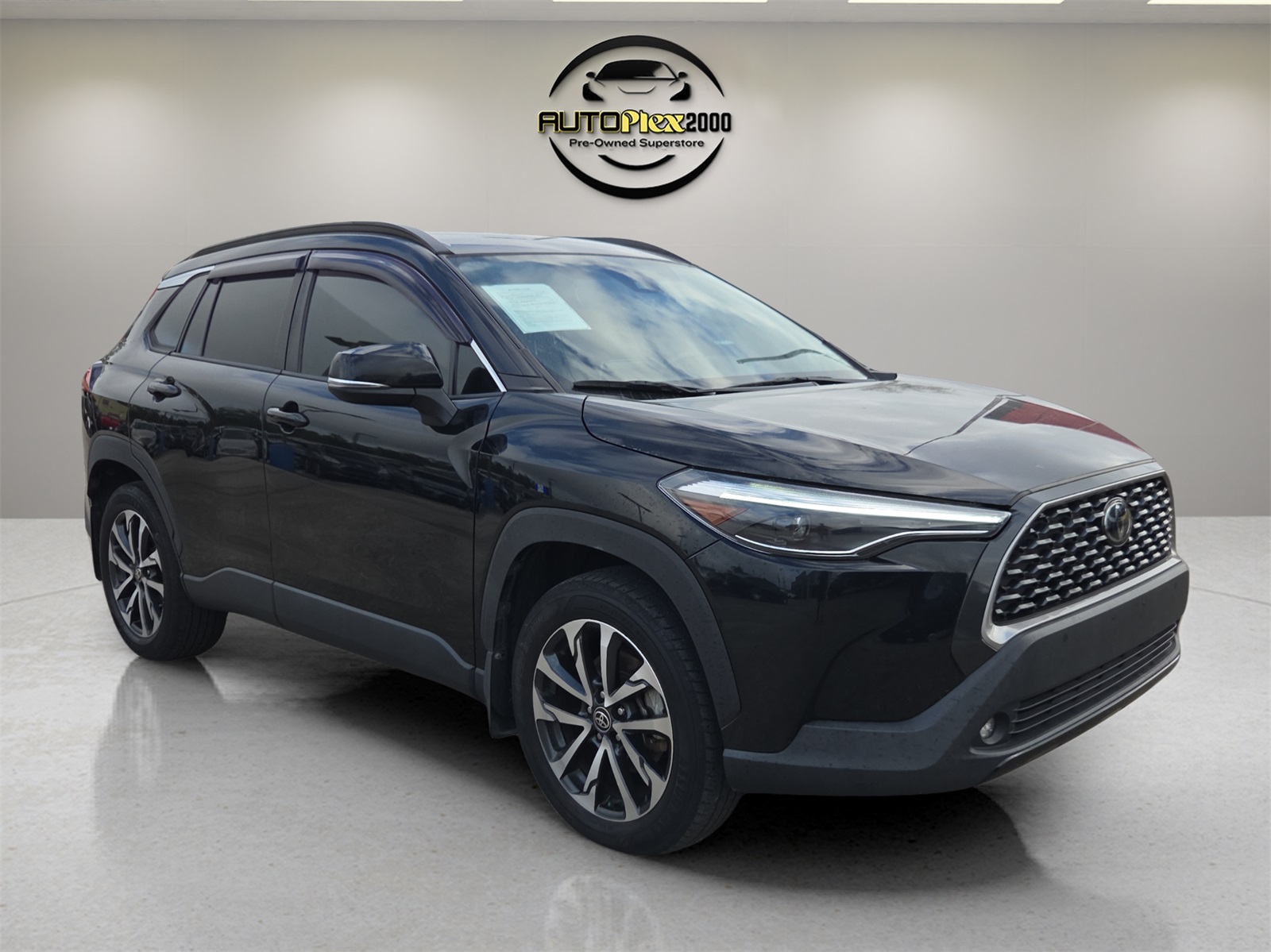 2022 Toyota Corolla Cross XLE's photo