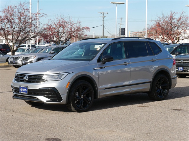 2024 Volkswagen Tiguan SE R-Line Black photo 2