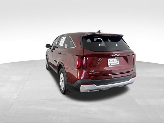 2025 Kia Sorento LX photo 4