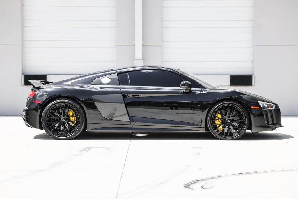 2017 Audi R8 Base's photo