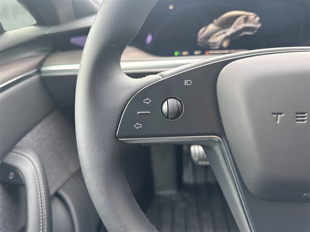 2024 Tesla Model S photo 15