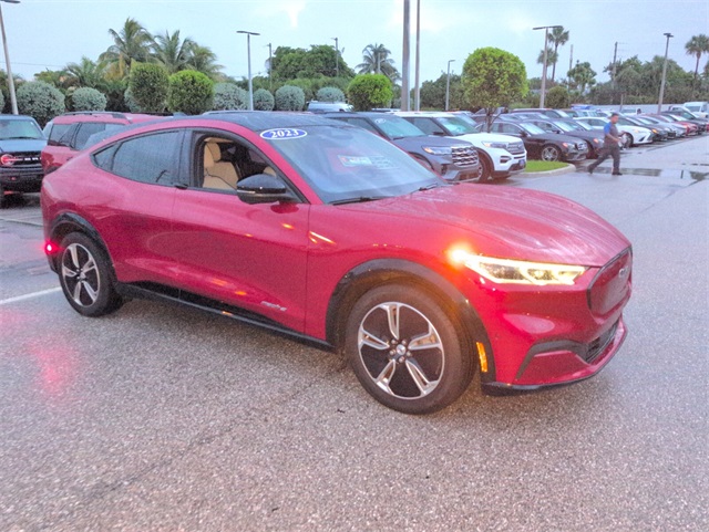 2023 Ford Mustang Mach-E Premium photo 2