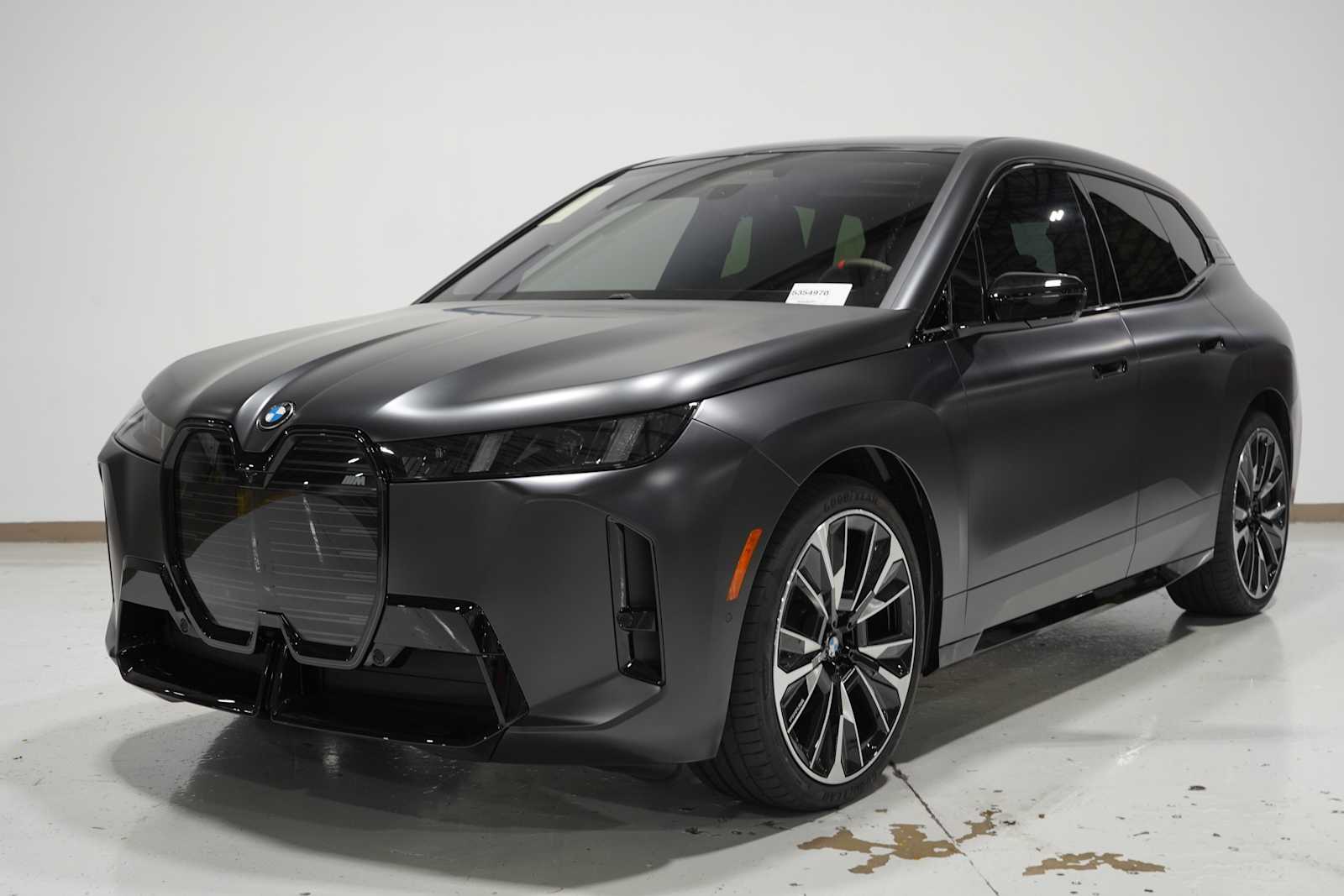 2026 BMW iX M70