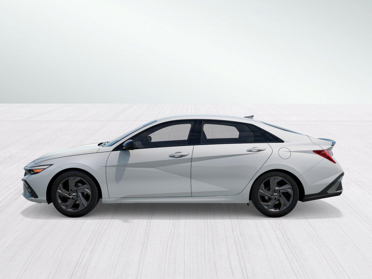 2026 Hyundai Elantra Hybrid SEL Sport photo 3
