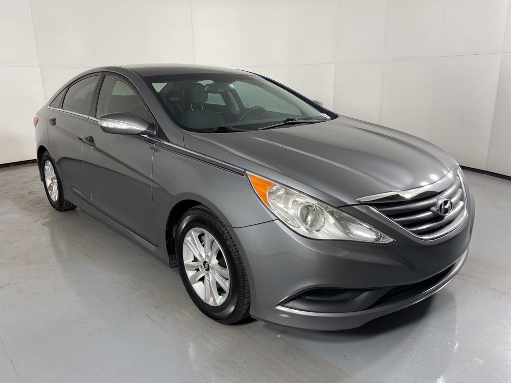 2014 Hyundai Sonata GLS photo 2