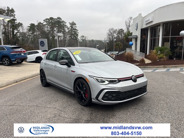 2024 Volkswagen Golf GTI SE's photo