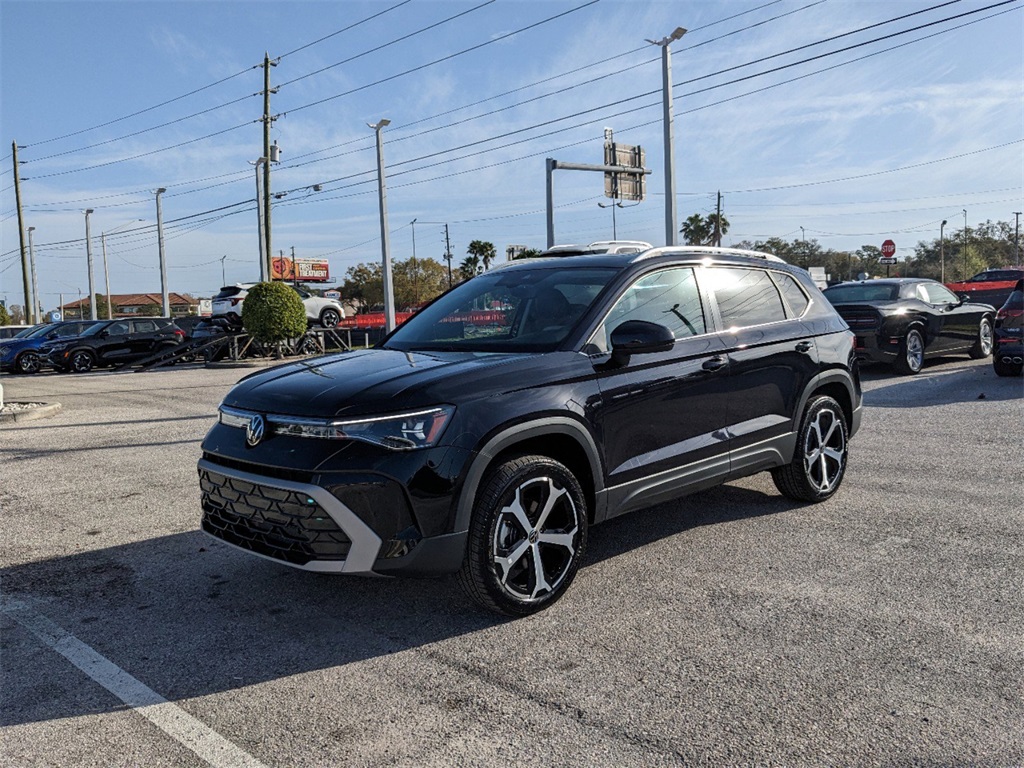 2025 Volkswagen Taos SEL photo 2