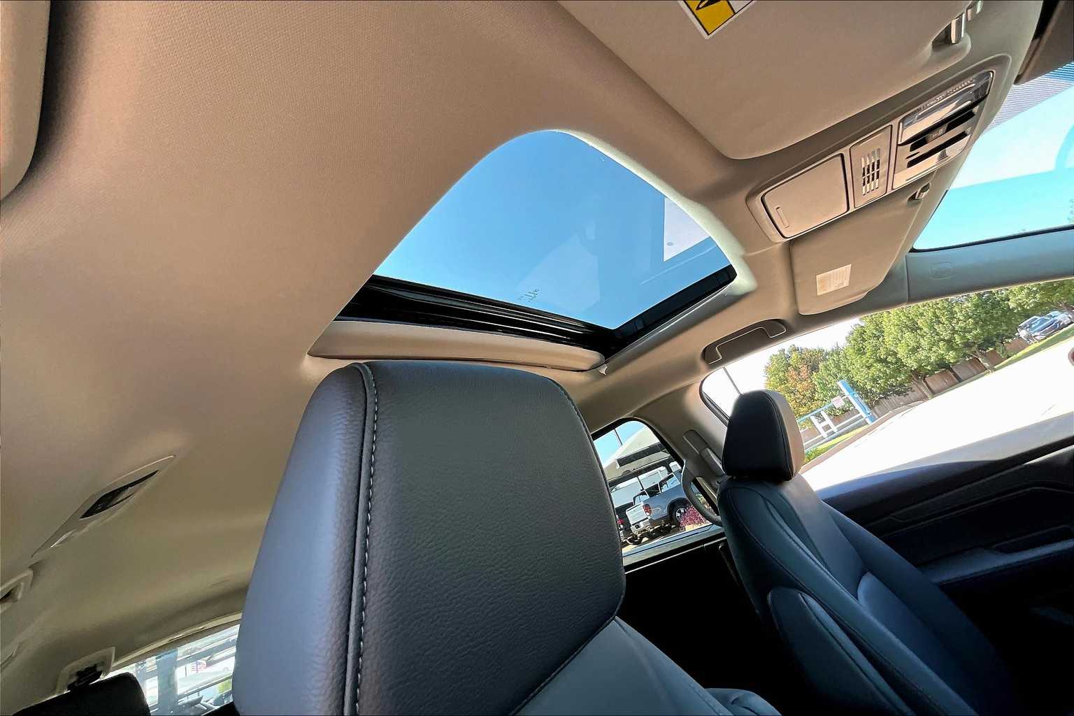 2025 Honda Odyssey EX-L photo 12