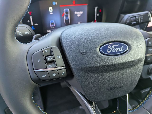 2025 Ford Maverick photo 16