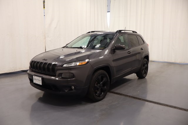 2016 Jeep Cherokee Altitude photo 3