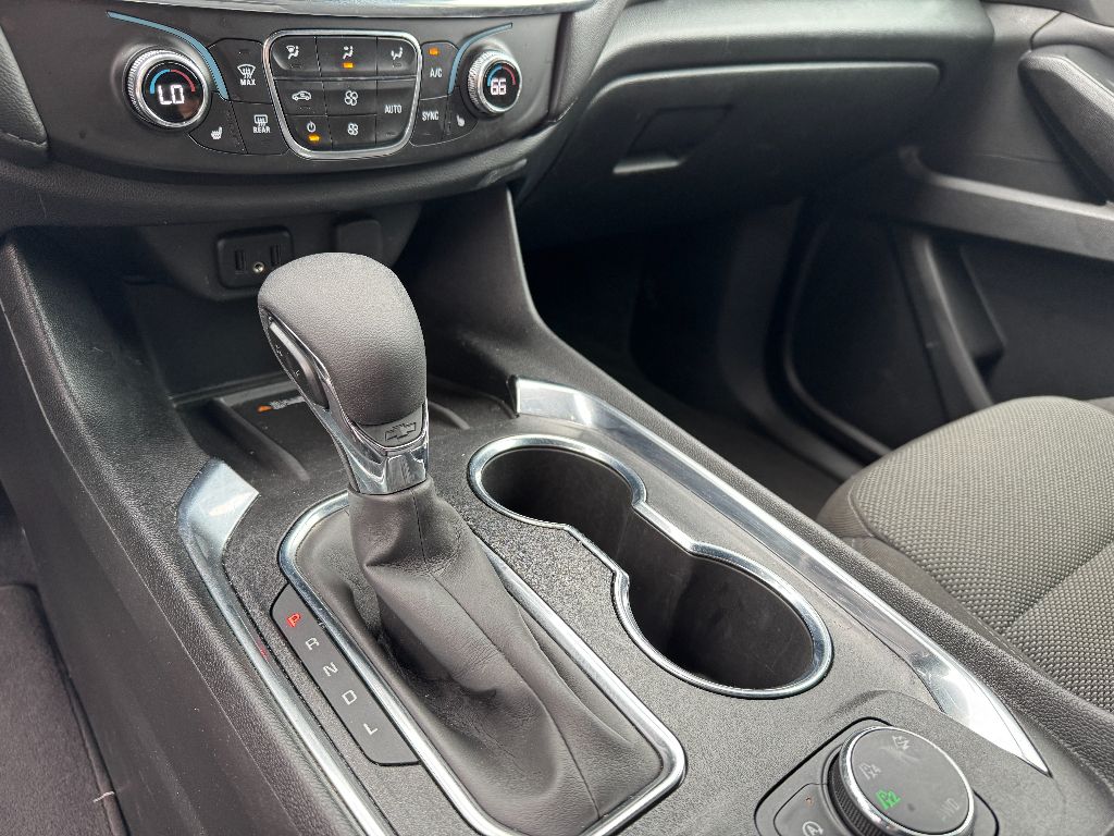2023 Chevrolet Traverse Cloth photo 14