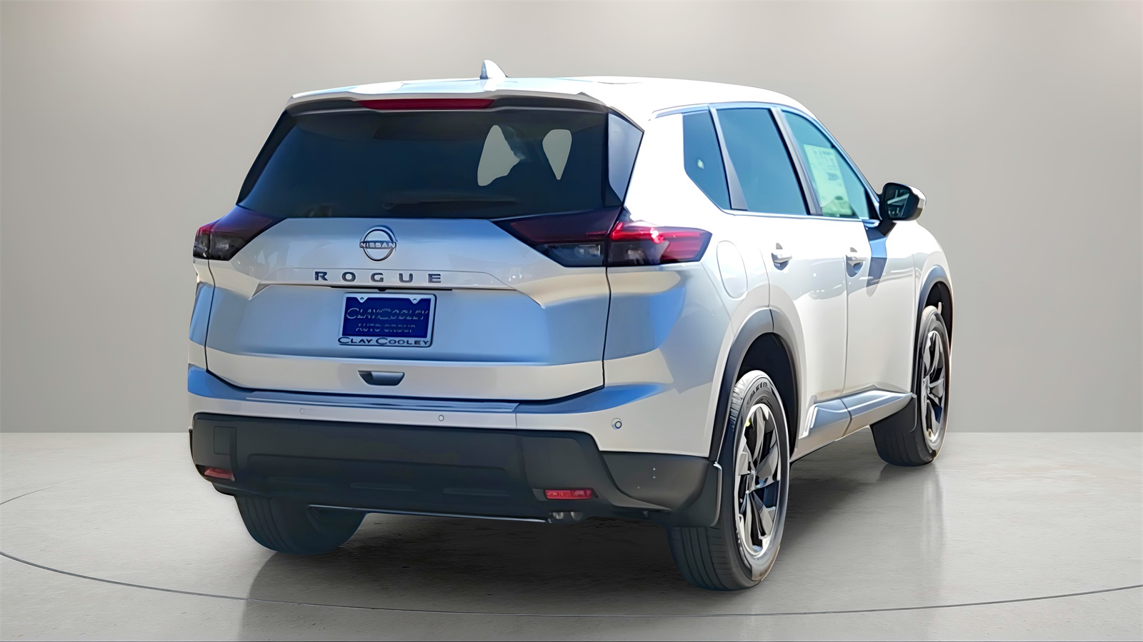 2025 Nissan Rogue SV photo 5