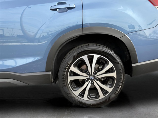2023 Subaru Forester Limited photo 9