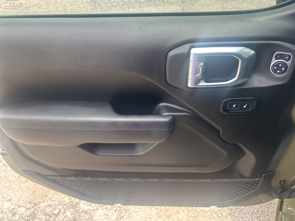 2025 Jeep Wrangler Sport S photo 11