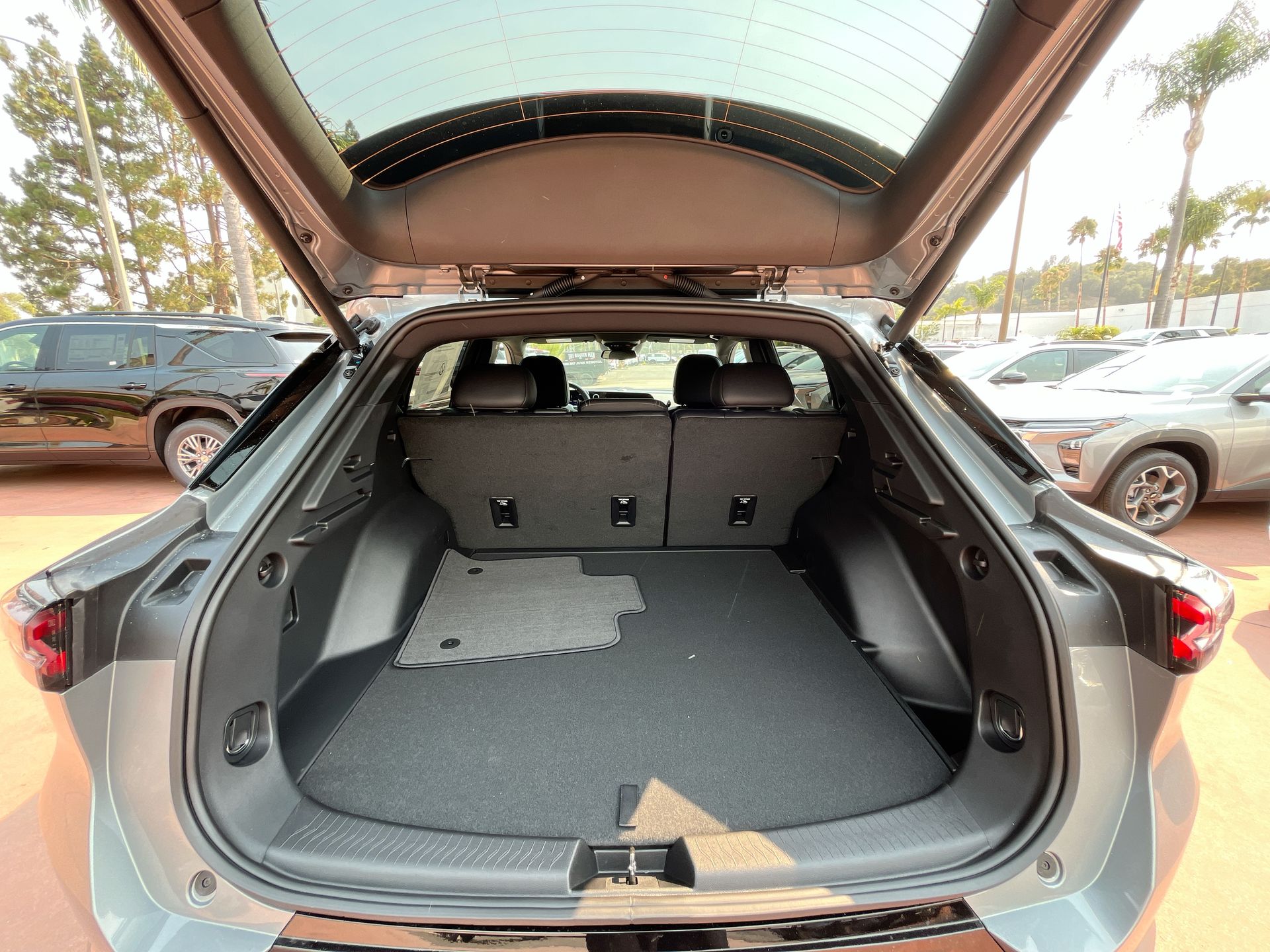 2025 Chevrolet Equinox EV 3RS photo 22