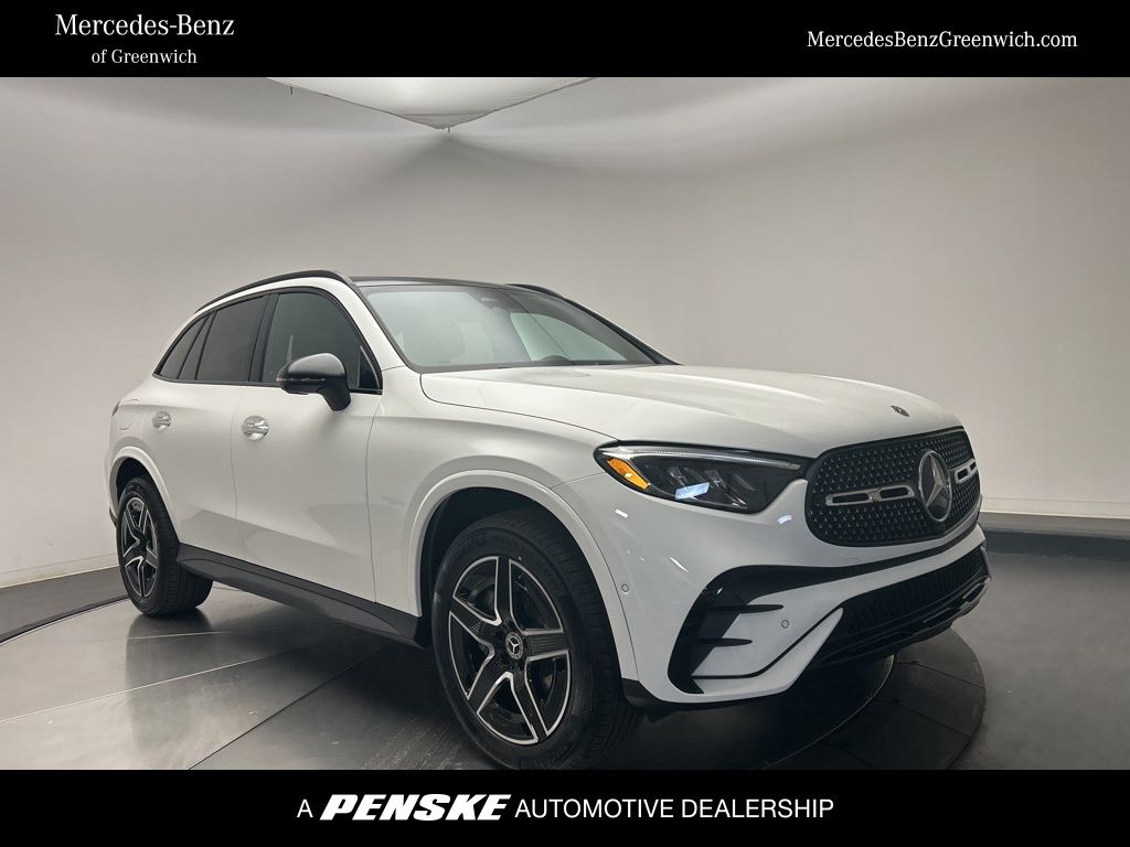 2026 Mercedes-Benz GLC Base's photo