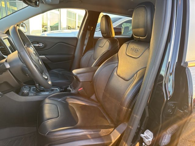 2022 Jeep Cherokee Latitude Lux photo 3