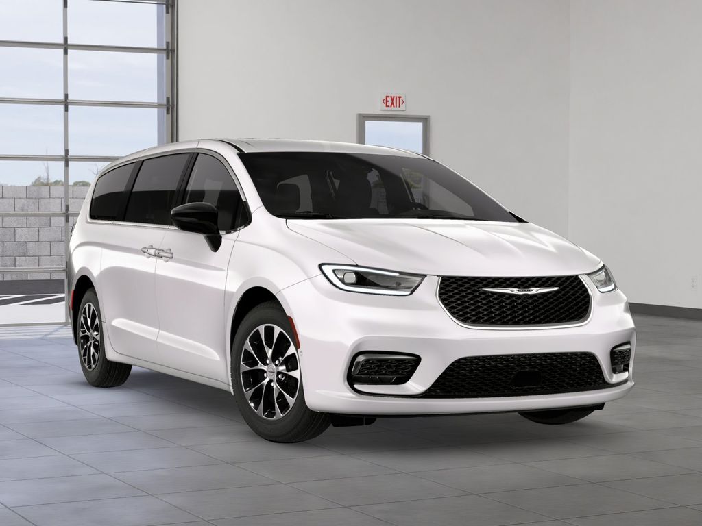 2026 Chrysler Pacifica photo 7