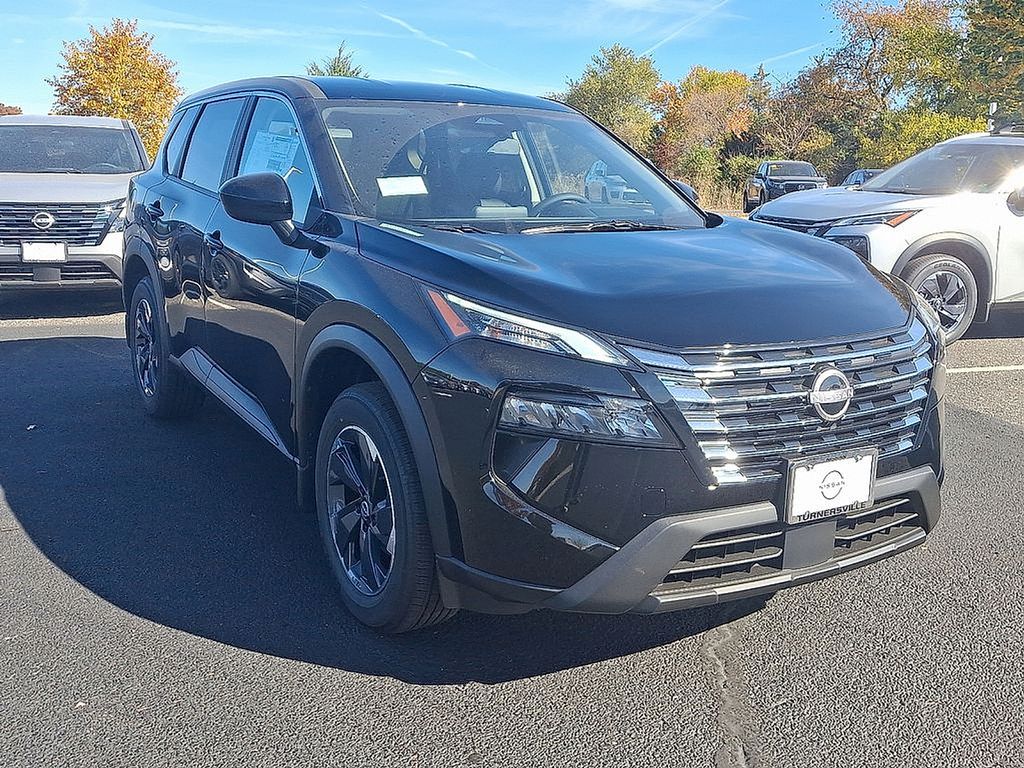 2025 Nissan Rogue SV photo 2