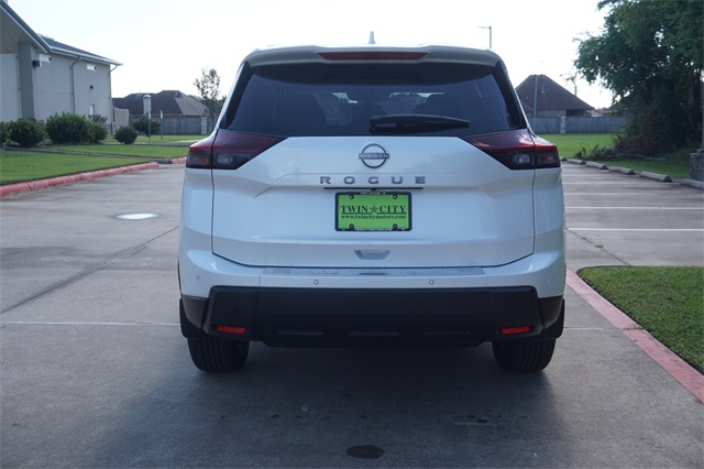 2026 Nissan Rogue SV photo 4