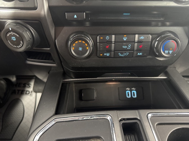 2016 Ford F-150 XLT photo 16