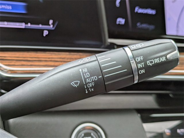 2023 Cadillac Escalade Premium Luxury photo 28