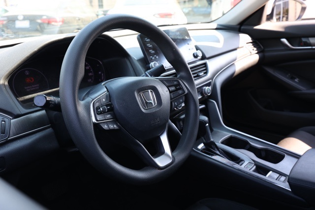 2020 Honda Accord LX photo 12