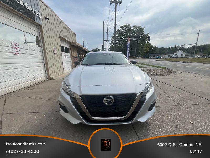 2020 Nissan Altima 2.5 SR photo 3