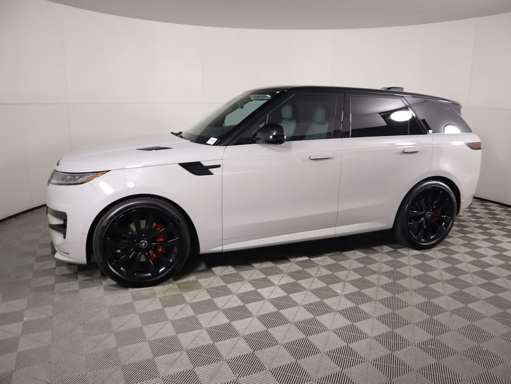 2025 Land Rover Range Rover Sport SE photo 7