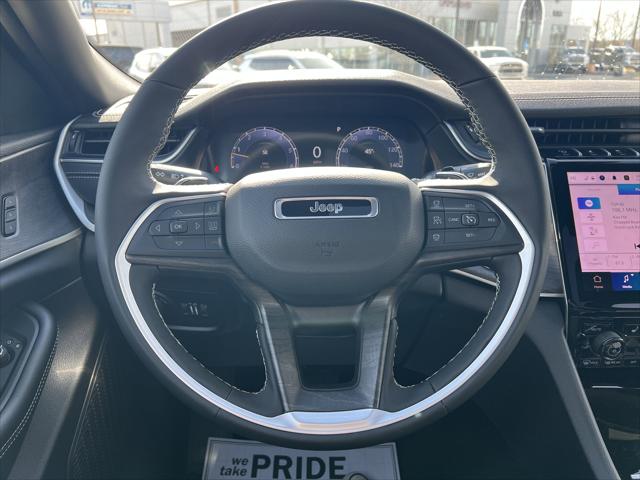 2025 Jeep Grand Cherokee Limited photo 7