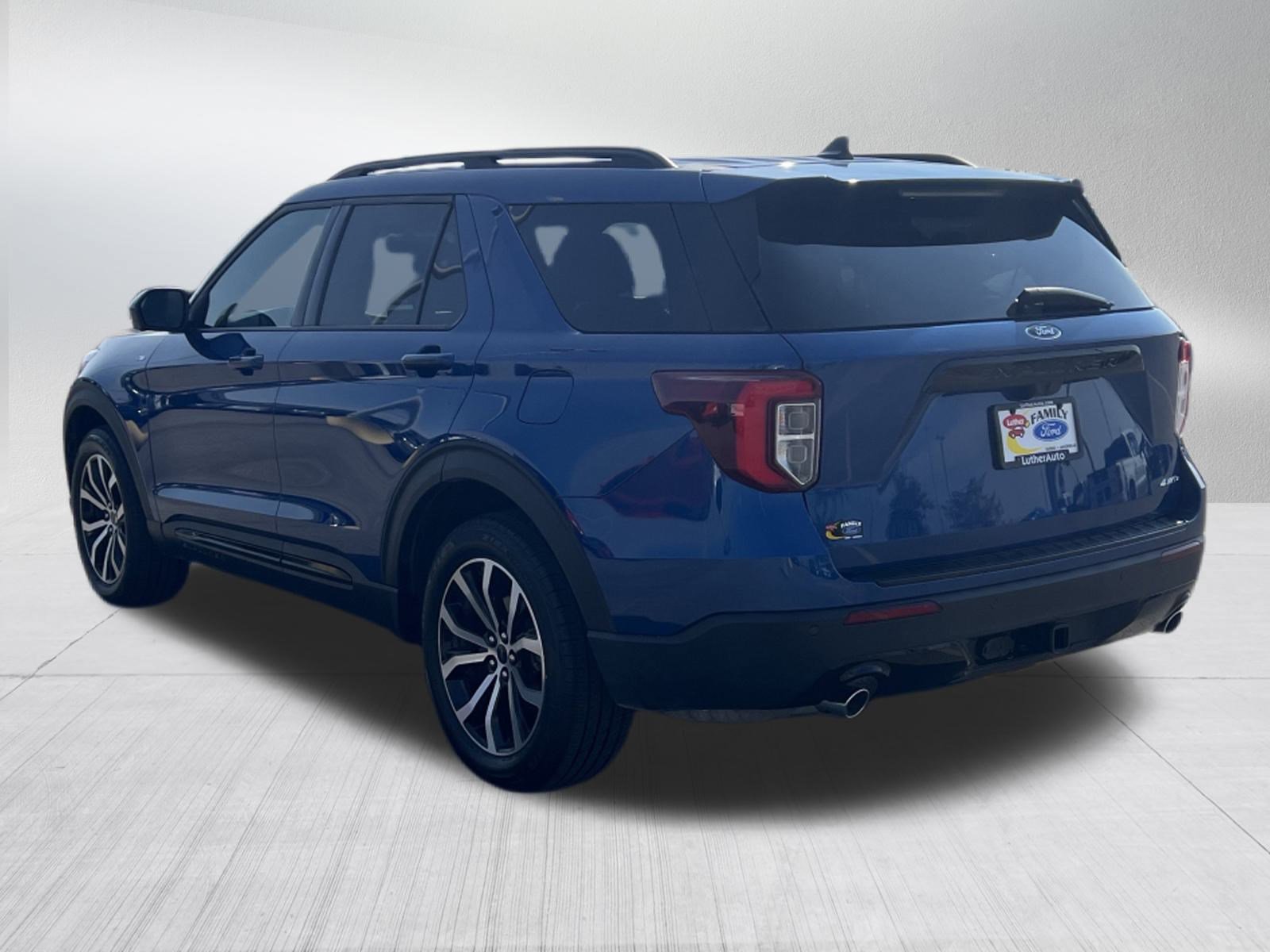 2022 Ford Explorer ST-Line photo 3