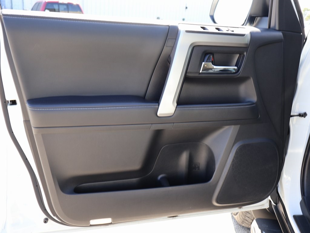 2024 Toyota 4Runner SR5 Premium photo 19