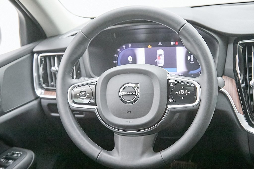 2025 VOLVO S60 - Image 26