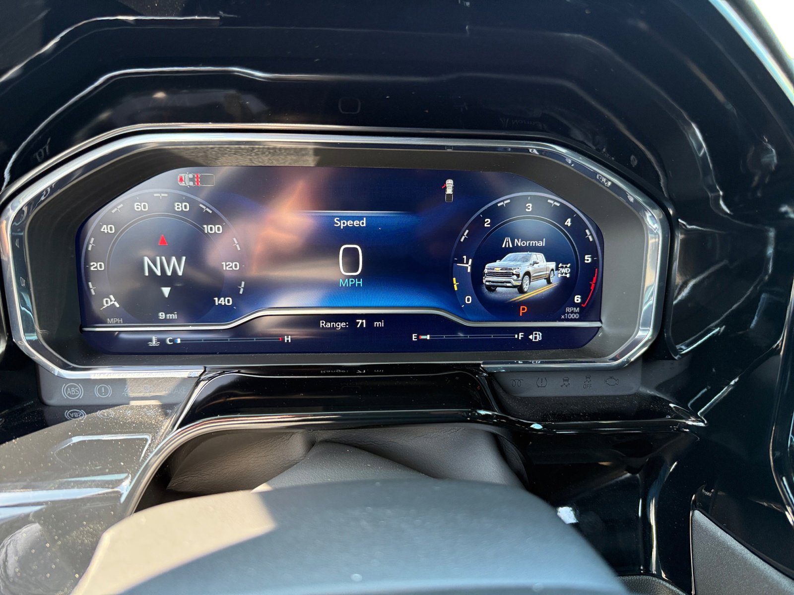 2025 Chevrolet Silverado 1500 RST photo 11
