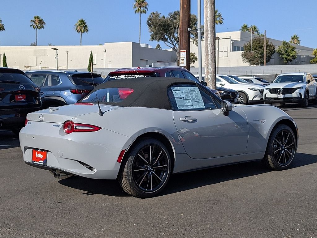 2025 Mazda MX-5 Miata Miata Grand Touring photo 10