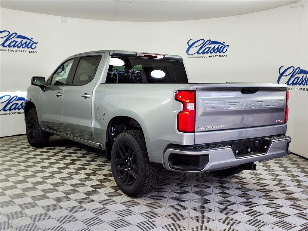 2026 Chevrolet Silverado RST photo 2