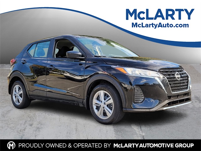 2025 Nissan KICKS PLAY Base