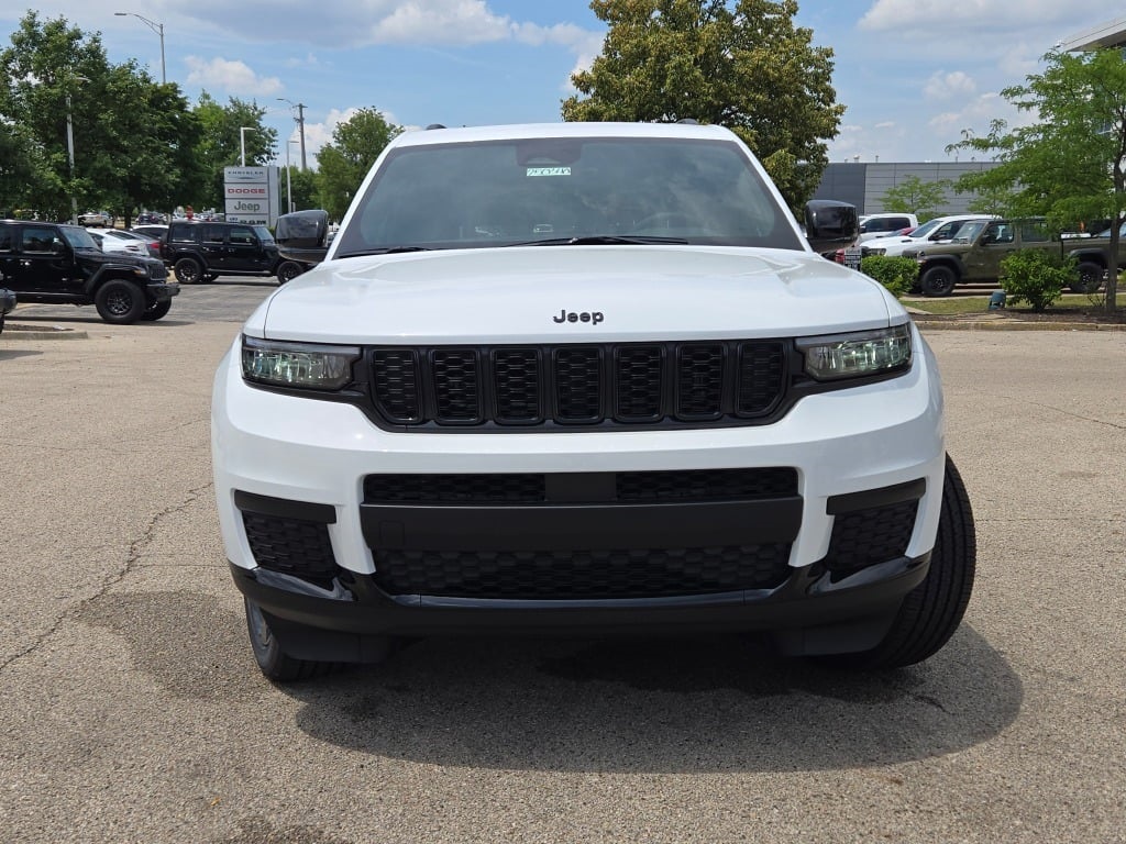 2025 Jeep Grand Cherokee Altitude X photo 5