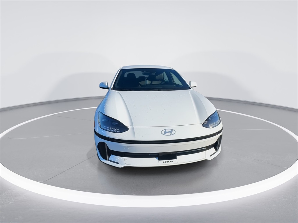 2025 Hyundai Ioniq 6 SEL photo 3